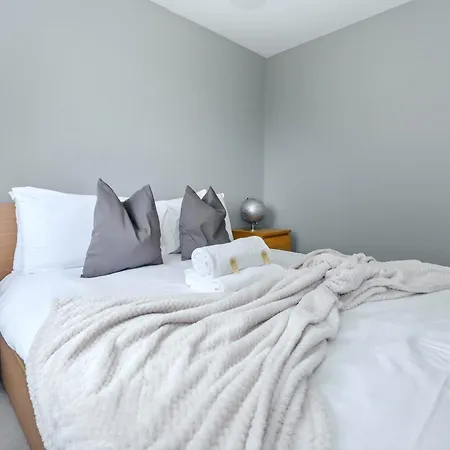 Maison Modern - Family-friendly With Lovely Garden - Pass The Keys * Leeds (West Yorkshire)
