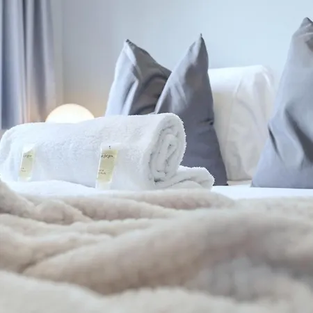 Maison Modern - Family-friendly With Lovely Garden - Pass The Keys Holiday home *
